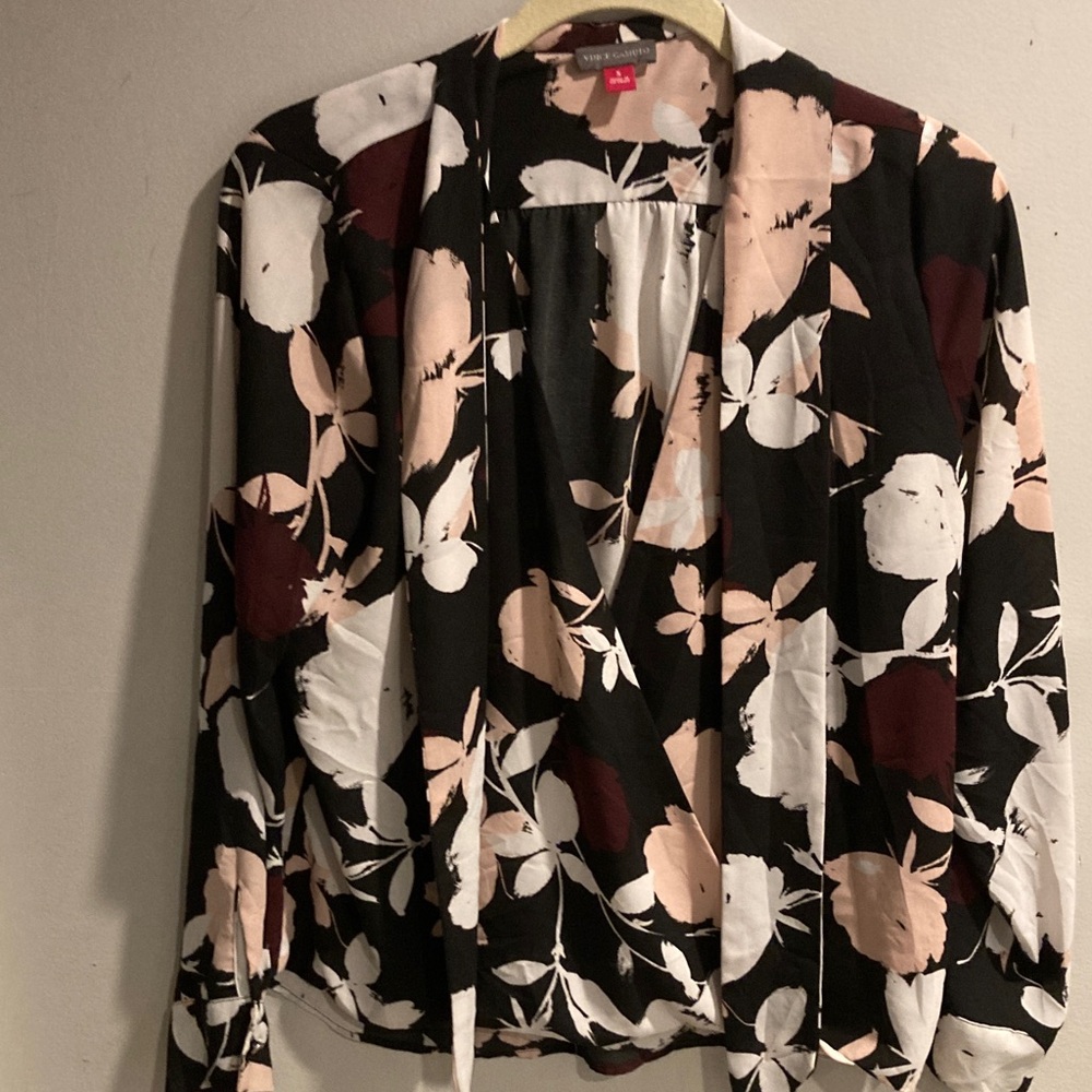 Vince Camuto Black and White Floral Blouse